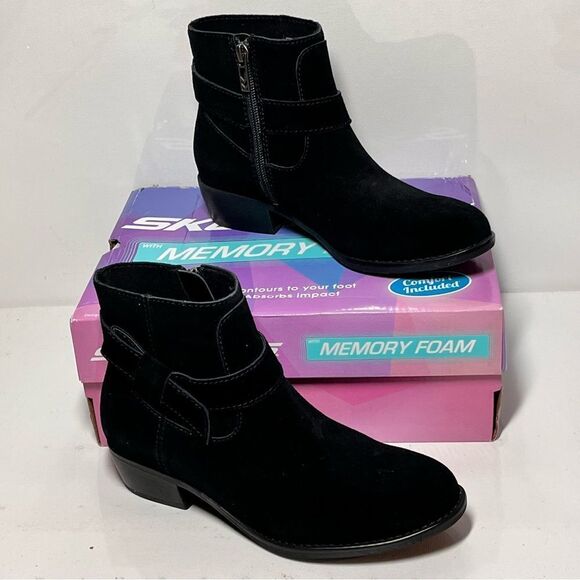 Skechers Westernville Water-Repellent Suede Ankle Boots - Picture 1 of 7